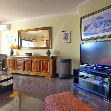 R1353 Tuhillo 8, 1d 아파트